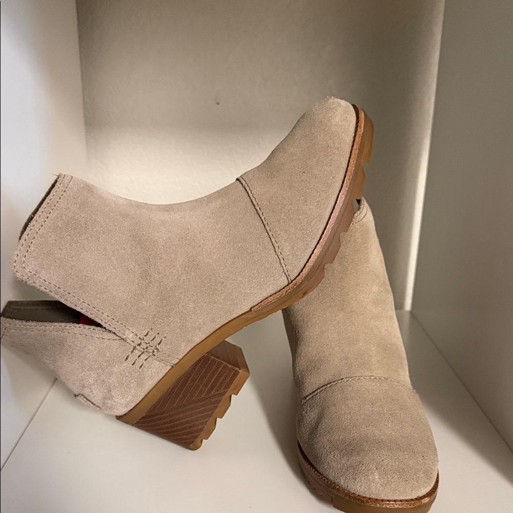 Sorel Women's Taupe and Brown Ankle Boots - Picture 2 of 7